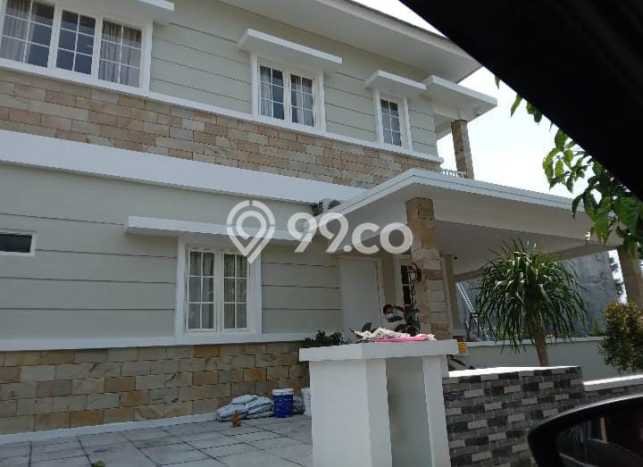 Rumah Mewah Siap Huni LT 218m2 di Wiyung, Surabaya Rumah Mewah Siap Huni LT 218m2 di Wiyung, Surabaya