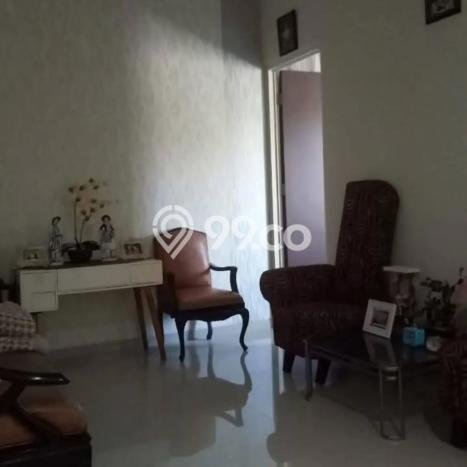 Rumah Luas Asri 5 KT Siap Huni di Manyar Surabaya Rumah Luas Asri 5 KT Siap Huni di Manyar Surabaya