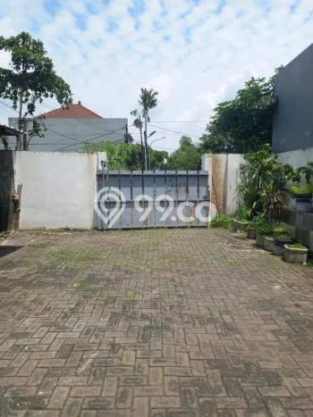 Rumah Elit Modern Tanpa Renovasi di Kebonsari Surabaya Rumah Elit Modern Tanpa Renovasi di Kebonsari Surabaya