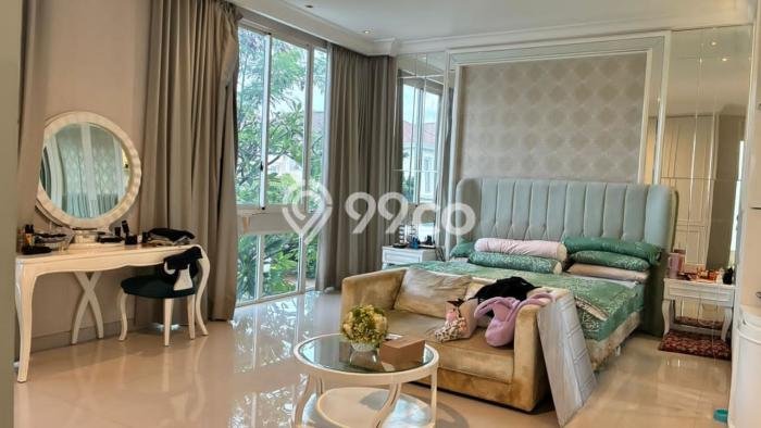 Rumah Elit LB 380m2 Siap Huni Desain Elegan di Pakuwon Indah, Surabaya Rumah Elit LB 380m2 Siap Huni Desain Elegan di Pakuwon Indah, Surabaya