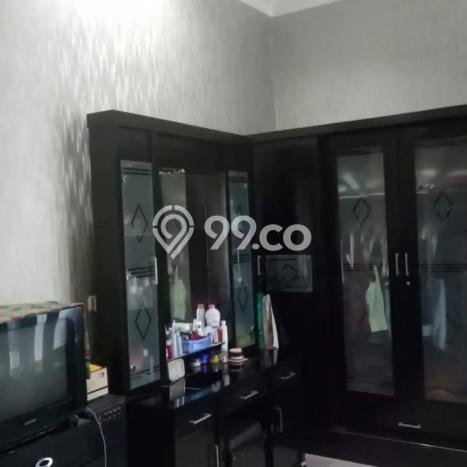 Rumah Luas Asri 5 KT Siap Huni di Manyar Surabaya Rumah Luas Asri 5 KT Siap Huni di Manyar Surabaya