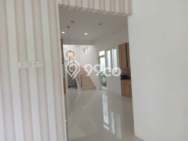 Rumah Mewah Siap Huni LT 218m2 di Wiyung, Surabaya Rumah Mewah Siap Huni LT 218m2 di Wiyung, Surabaya