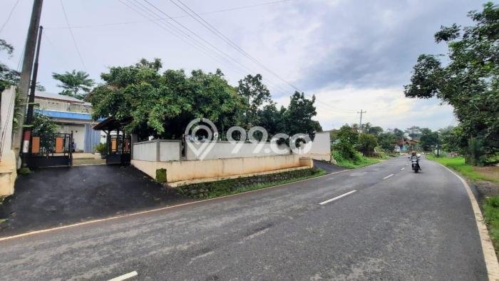 Rumah Terawat di Wonotunggal, Batang, Luas Tanah 742m2m², Luas Bangunan 800m2m² Rumah Terawat di Wonotunggal, Batang, Luas Tanah 742m2m², Luas Bangunan 800m2m²