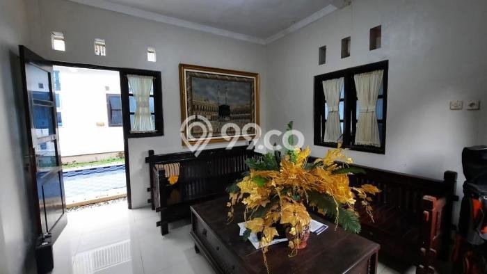 Rumah Terawat di Wonotunggal, Batang, Luas Tanah 742m2m², Luas Bangunan 800m2m² Rumah Terawat di Wonotunggal, Batang, Luas Tanah 742m2m², Luas Bangunan 800m2m²