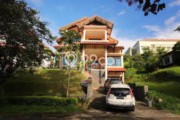 Rumah area Resor Dago Pakar, 3 KT, Dekat Pusat Kota, LT 500m² LB 275m² Rumah area Resor Dago Pakar, 3 KT, Dekat Pusat Kota, LT 500m² LB 275m²