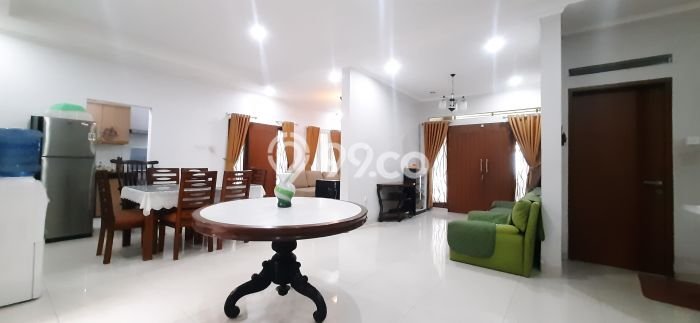 Rumah Elit LB 160m2 Siap Pakai Desain Elegan di Geger Kalong, Bandung Rumah Elit LB 160m2 Siap Pakai Desain Elegan di Geger Kalong, Bandung