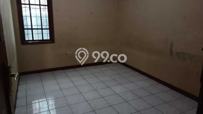 Lokasi strategis! Rumah siap pakai dikontrakkan di Coblong LB 100m2 Lokasi strategis! Rumah siap pakai dikontrakkan di Coblong LB 100m2