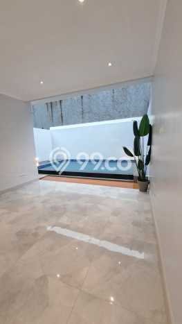 Ready to Use! Luxury House LT 180m2 Desain Elegan di Sektor 9-Bintaro Ready to Use! Luxury House LT 180m2 Desain Elegan di Sektor 9-Bintaro