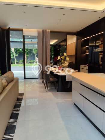 Rumah Mewah LB 190m2 Siap Pakai Desain Elegan di Lippo Karawaci, Tangerang Rumah Mewah LB 190m2 Siap Pakai Desain Elegan di Lippo Karawaci, Tangerang