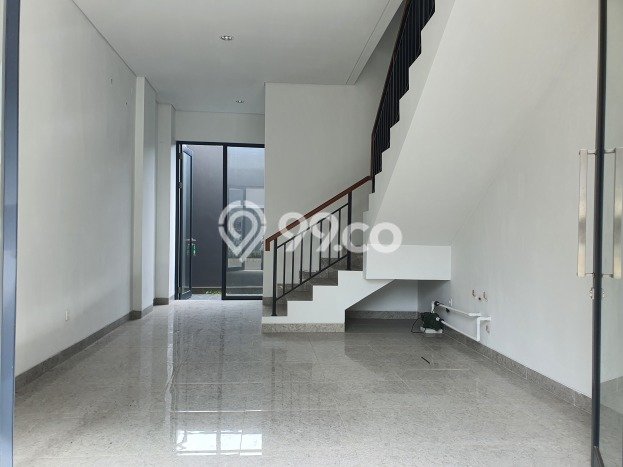 Unit Ruko Dijual di Tangerang LT 40m2 & LB 100m2 Unit Ruko Dijual di Tangerang LT 40m2 & LB 100m2