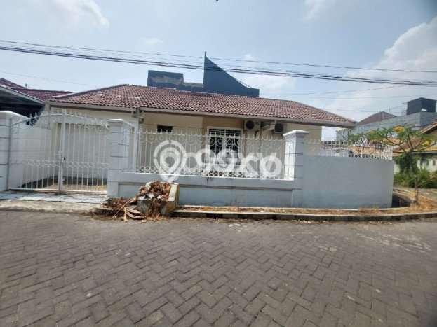 Hunian Cantik Modern Lb 170m2 di Mulyorejo, Surabaya Hunian Cantik Modern Lb 170m2 di Mulyorejo, Surabaya