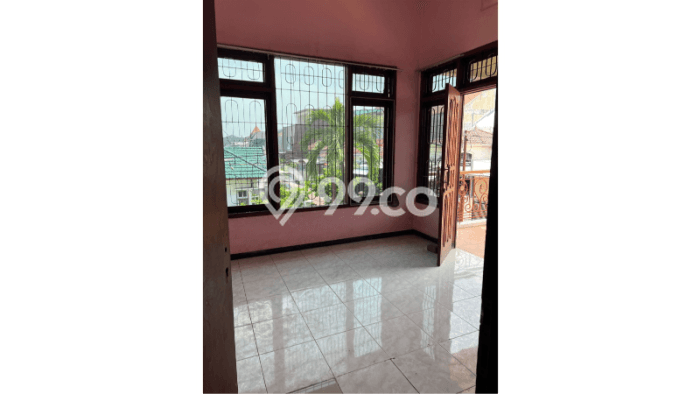 Lokasi strategis! Rumah siap huni disewakan di Rungkut LB 400m2 Lokasi strategis! Rumah siap huni disewakan di Rungkut LB 400m2