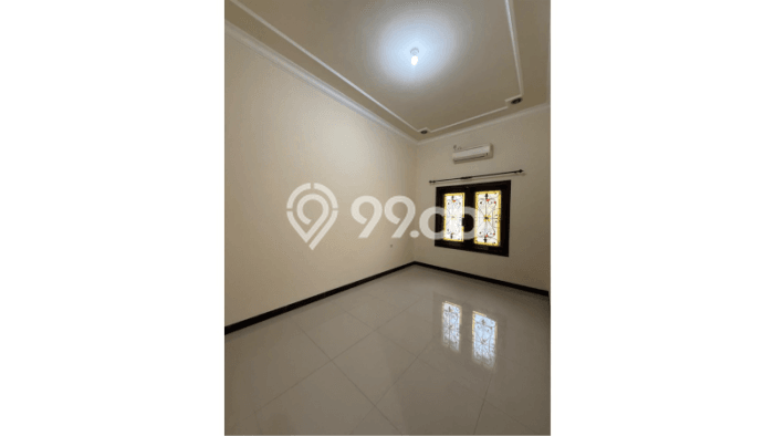 Lokasi terbaik! Rumah siap huni disewakan di Dukuh Pakis LB 97m2 Lokasi terbaik! Rumah siap huni disewakan di Dukuh Pakis LB 97m2