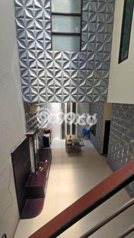 Sewa Rumah Murah di Pakuwon CIty Surabaya Punya 4 KT Sewa Rumah Murah di Pakuwon CIty Surabaya Punya 4 KT
