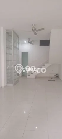 Ruko disewakan di Tandes Surabaya dengan luas bangunan 156m2 Ruko disewakan di Tandes Surabaya dengan luas bangunan 156m2