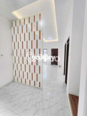 Rumah Strategis Modern Lb 100m2 di Sambikerep, Surabaya Rumah Strategis Modern Lb 100m2 di Sambikerep, Surabaya