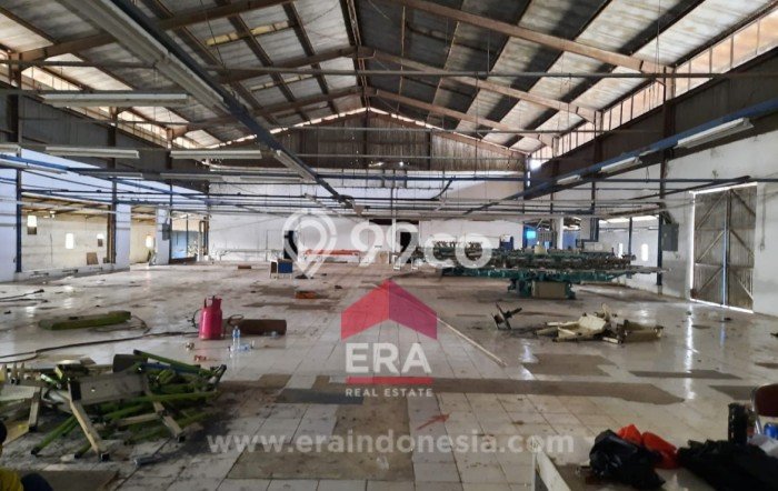 Unit Pabrik Dijual di Majalaya Karawang Luas Bangunan 3172m2 Unit Pabrik Dijual di Majalaya Karawang Luas Bangunan 3172m2