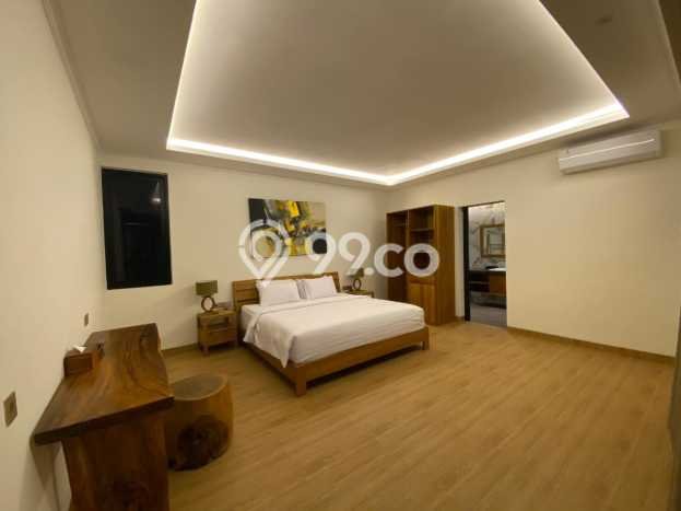 Dijual! Vila Kawasan , Area 550m2m², Posisi Premium Dijual! Vila Kawasan , Area 550m2m², Posisi Premium