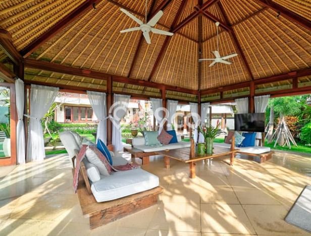 Kesempatan Terbaik! Vila di , Ukuran 2246m2m², Kawasan Prospektif dengan potensi meningkat Kesempatan Terbaik! Vila di , Ukuran 2246m2m², Kawasan Prospektif dengan potensi meningkat