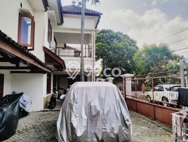 Rumah Kost Dijual di Klojen, Malang, 26 KT, 26 KM, Bangunan 920m2 Rumah Kost Dijual di Klojen, Malang, 26 KT, 26 KM, Bangunan 920m2