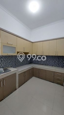 Jarang Ada! Rumah Sewa 6 Kamar Nyaman Siap Huni Turangga Jarang Ada! Rumah Sewa 6 Kamar Nyaman Siap Huni Turangga