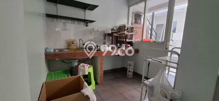 Rumah Berkualitas Gayamsari, Semarang, Luas 229m2m² Bangunan 228m2m² Rumah Berkualitas Gayamsari, Semarang, Luas 229m2m² Bangunan 228m2m²