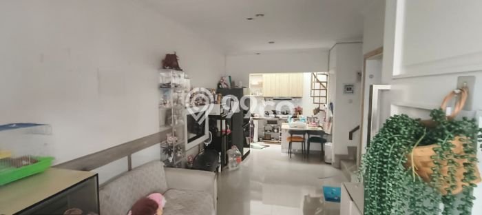 Dijual Hunian Rumah Terawat 3 KT di Manyaran, Semarang Dijual Hunian Rumah Terawat 3 KT di Manyaran, Semarang