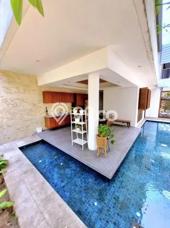 Rumah Mewah LB 760m2 Siap Huni Desain Elegan di Pakuwon City, Surabaya Rumah Mewah LB 760m2 Siap Huni Desain Elegan di Pakuwon City, Surabaya