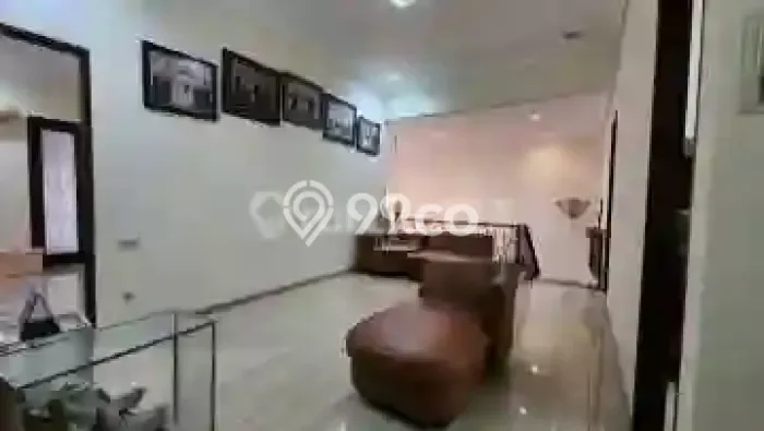 Rumah Mewah LB 350m2 Siap Huni Desain Elegan di Citraland, Surabaya Rumah Mewah LB 350m2 Siap Huni Desain Elegan di Citraland, Surabaya