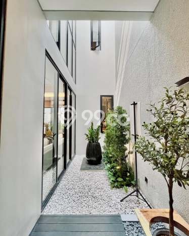 Jual Rumah Luas Elegan Dengan View Cantik di Citraland, Surabaya Jual Rumah Luas Elegan Dengan View Cantik di Citraland, Surabaya