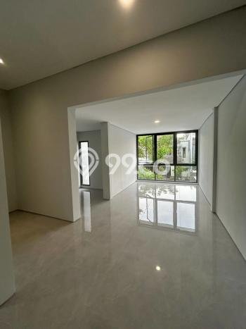 Hunian Elit LB 300m2 Siap Huni Desain Elegan di Graha, Surabaya Hunian Elit LB 300m2 Siap Huni Desain Elegan di Graha, Surabaya
