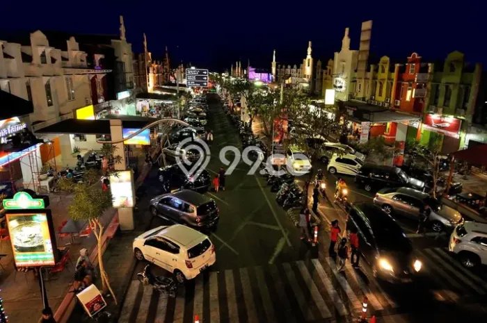 Ruko Dijual di Surabaya LT 35m2 & LB 90m2 Lokasi Terbaik! Ruko Dijual di Surabaya LT 35m2 & LB 90m2 Lokasi Terbaik!