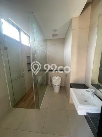 Jual Rumah Mewah Megah Dengan View Eksklusif di Kamal, Jakarta Utara Jual Rumah Mewah Megah Dengan View Eksklusif di Kamal, Jakarta Utara