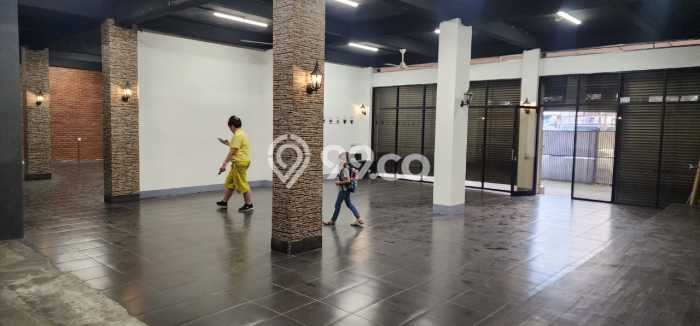 Kantor untuk Disewa di Pusat Bandung Luas Bangunan 1000m2 Kantor untuk Disewa di Pusat Bandung Luas Bangunan 1000m2
