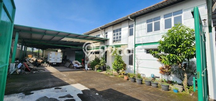 Unit Gudang Dijual di Bandung LT 2925m2 & LB 1000m2 Unit Gudang Dijual di Bandung LT 2925m2 & LB 1000m2