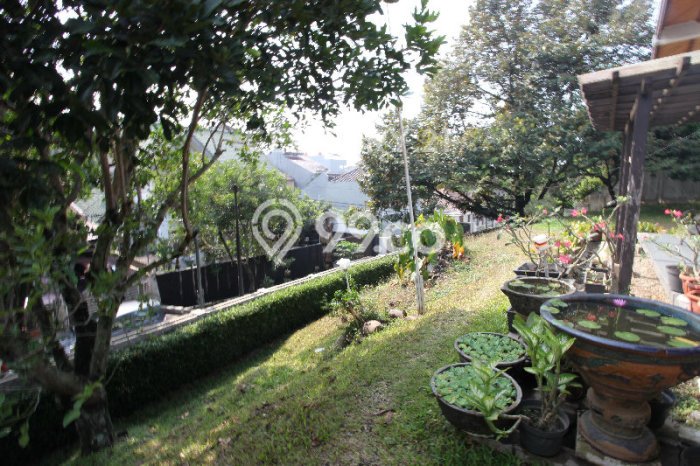 Hunian Mewah LB 411m2 Siap Pakai Desain Elegan di Sarijadi, Bandung Hunian Mewah LB 411m2 Siap Pakai Desain Elegan di Sarijadi, Bandung