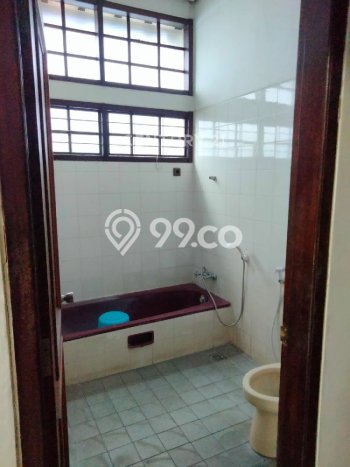 Hunian Mewah LB 411m2 Siap Pakai Desain Elegan di Sarijadi, Bandung Hunian Mewah LB 411m2 Siap Pakai Desain Elegan di Sarijadi, Bandung