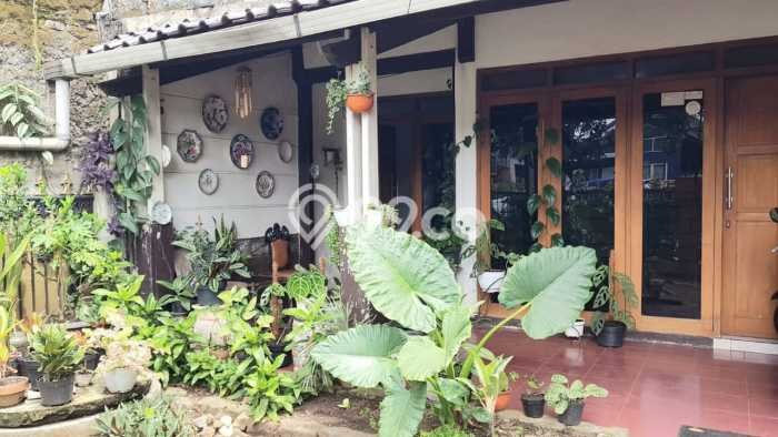 Siap Huni Hunian Elit 5 Kamar di Lengkong Dekat ke Mana Pun Siap Huni Hunian Elit 5 Kamar di Lengkong Dekat ke Mana Pun