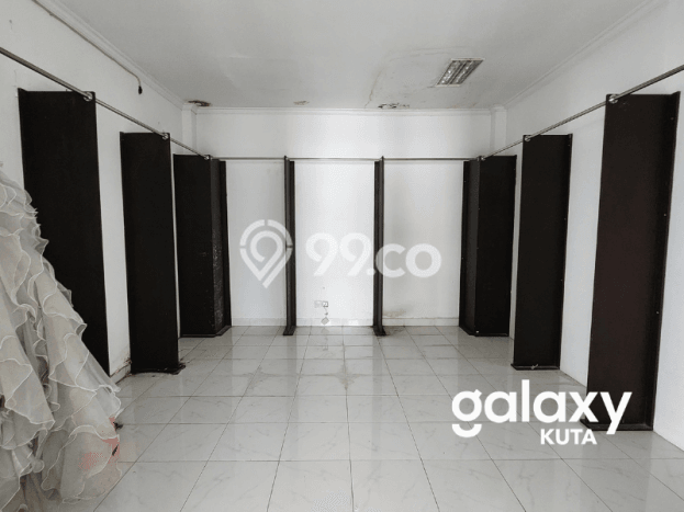 Komersial Dijual di Kuta LT 1000m2, LB 1070m2 Solusi Investasi Cerdas Komersial Dijual di Kuta LT 1000m2, LB 1070m2 Solusi Investasi Cerdas