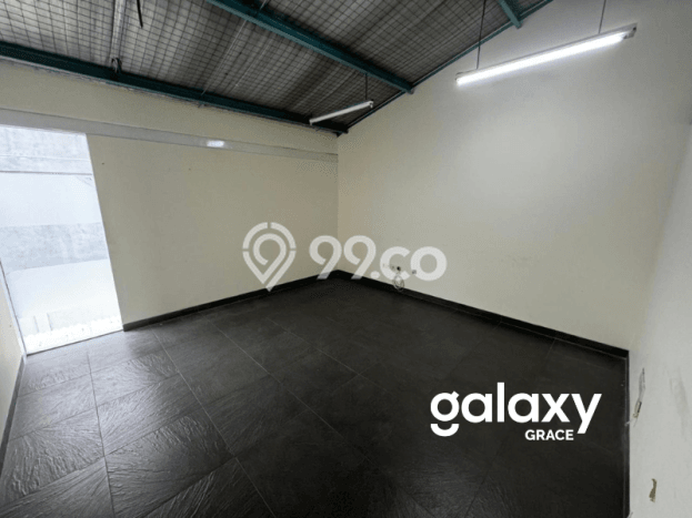 LOKASI STRATEGIS! Gudang di Kerobokan, Luas 673m², Kawasan Komersial LOKASI STRATEGIS! Gudang di Kerobokan, Luas 673m², Kawasan Komersial