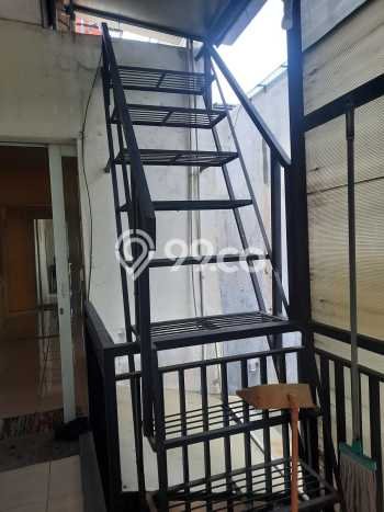 Hunian Cantik Minimalis Lb 100m2 di Arcamanik, Bandung Hunian Cantik Minimalis Lb 100m2 di Arcamanik, Bandung