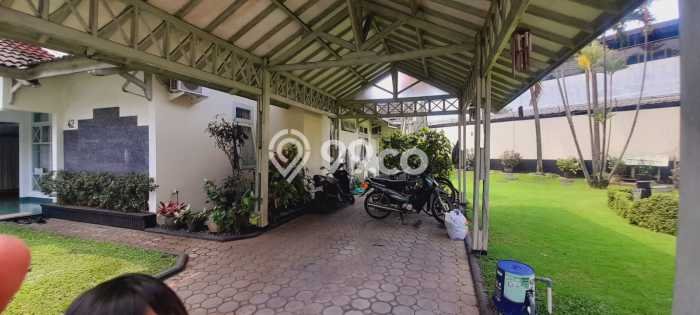 Dijual Rumah Luas Megah Dengan View Eksklusif di Buah Batu, Bandung Dijual Rumah Luas Megah Dengan View Eksklusif di Buah Batu, Bandung