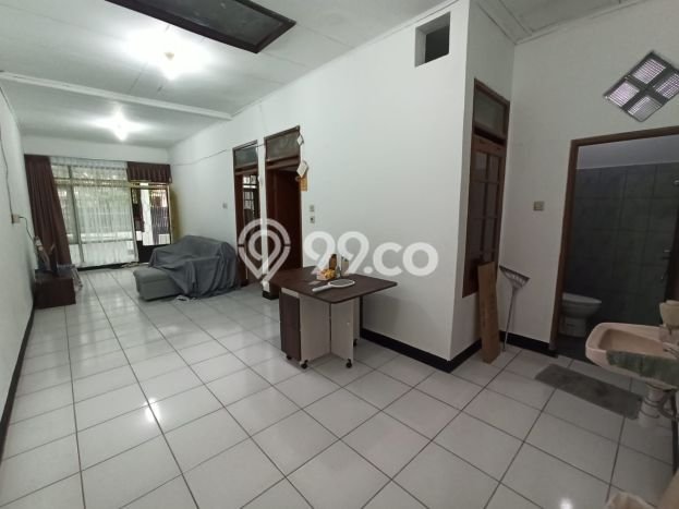 Rumah Minimalis 2 KT di Taman Holis Indah Bandung Semi Furnished Rumah Minimalis 2 KT di Taman Holis Indah Bandung Semi Furnished