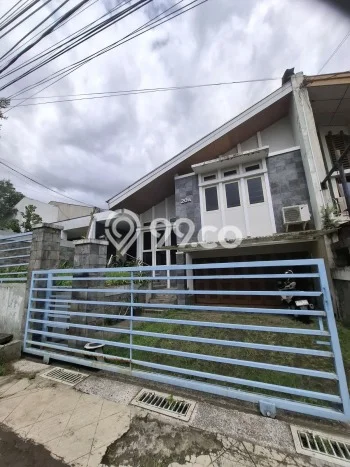 For Sale! Premium House LT 340m2 Desain Modern di Setiabudi For Sale! Premium House LT 340m2 Desain Modern di Setiabudi