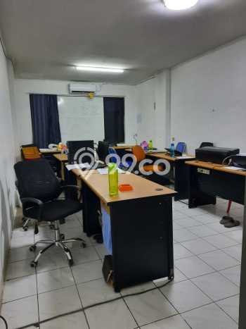 Ruko Kawasan Bisnis di , Luas 180m2m², Jalan Utama Ruko Kawasan Bisnis di , Luas 180m2m², Jalan Utama