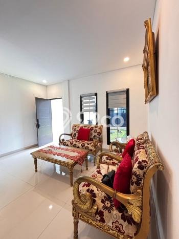 Dijual Rumah Premium dengan Fasilitas Sekitar Lengkap di BSD, Tangerang Selatan Dijual Rumah Premium dengan Fasilitas Sekitar Lengkap di BSD, Tangerang Selatan