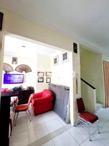 Rumah Luas Asri 3 KT Siap Huni di Graha Raya Bintaro Tangerang Selatan Rumah Luas Asri 3 KT Siap Huni di Graha Raya Bintaro Tangerang Selatan
