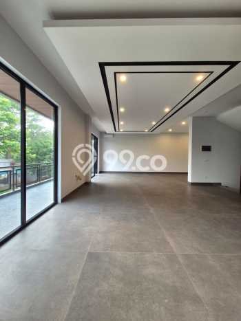 Ready to Use! Luxury House LT 248m2 Desain Modern di Alam Sutera Ready to Use! Luxury House LT 248m2 Desain Modern di Alam Sutera