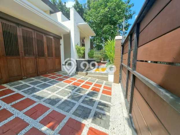 Rumah Mewah LB 227m2 Siap Huni Desain Elegan di Radio Dalam, Jakarta Selatan Rumah Mewah LB 227m2 Siap Huni Desain Elegan di Radio Dalam, Jakarta Selatan