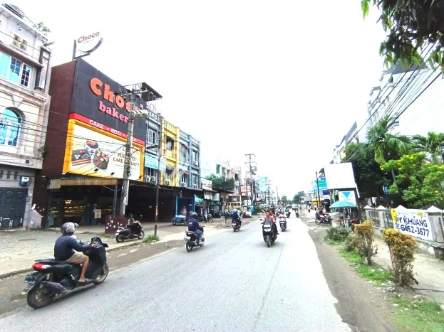 Siap Huni Rumah Mewah 5 Kamar di Medan Barat Dekat ke Mana Pun Siap Huni Rumah Mewah 5 Kamar di Medan Barat Dekat ke Mana Pun
